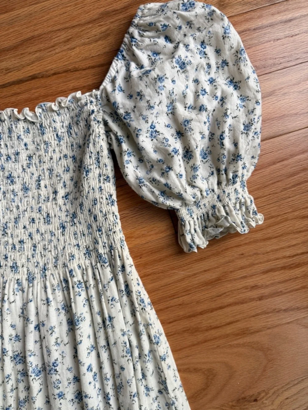 Nothing Fits But Floral Smocked Puff-Sleeve Maxi Dress - Cream & Blue - Picture 4 of 7